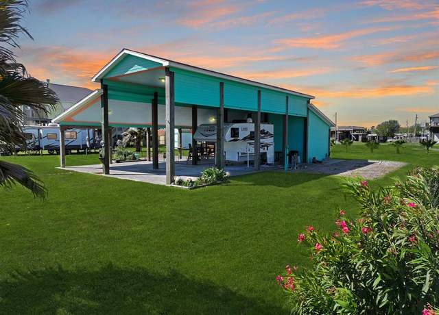 Property at 939 S Selwyn Rd, Crystal Beach, TX 77650