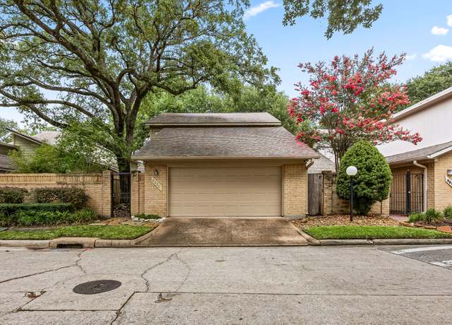 Property at 8020 Oakwood Forest Dr, Houston, TX 77040, 3 beds, 2.5 baths