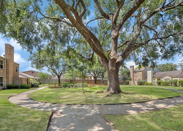 Property at 11812 Southlake Dr, Houston, TX 77077, 3 beds, 2.5 baths