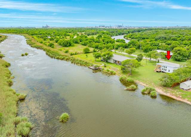 Property at 1927 Duncan Dr, Oyster Creek, TX 77541, 3 beds, 2 baths