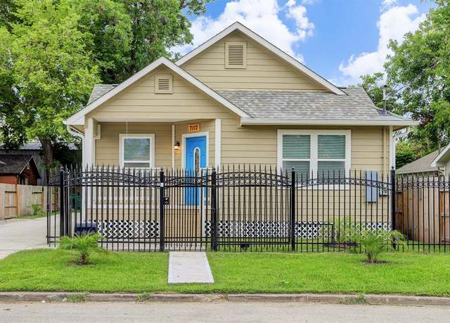 Property at 7112 Avenue L, Houston, TX 77011, 3 beds, 3 baths