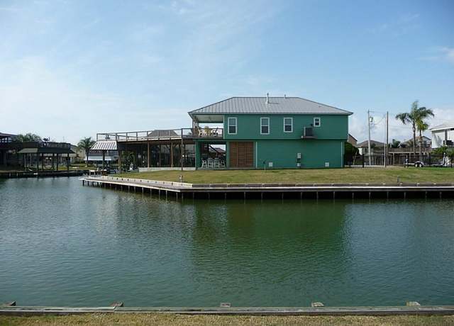 Property at 2 N Redwing St, La Marque, TX 77568