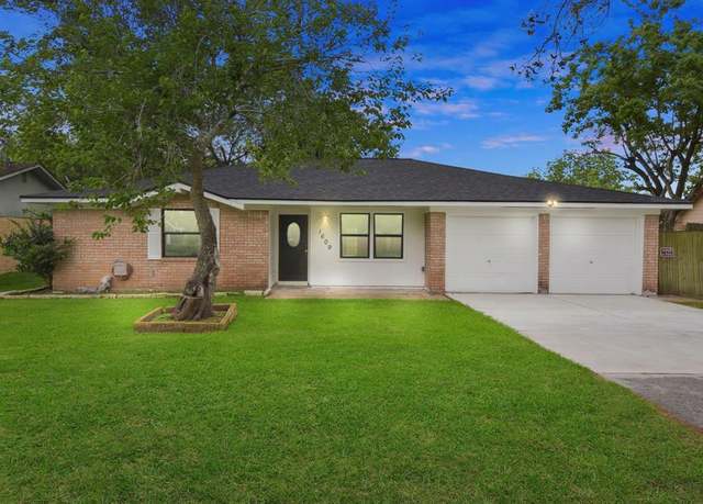 Property at 1609 3rd St, League City, TX 77573, 3 beds, 2 baths