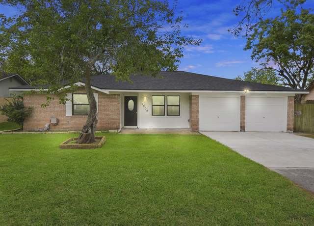 Property at 1609 3rd St, League City, TX 77573, 3 beds, 2 baths