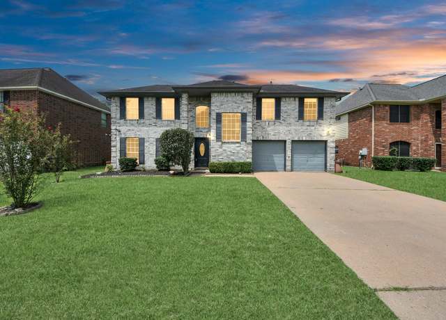 Property at 3840 Clover Dr, Alvin, TX 77511, 4 beds, 2.5 baths