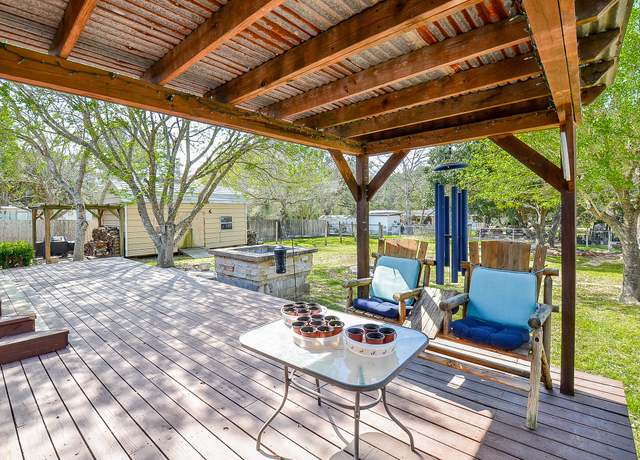 Property at 5440 W 7th St, Sheridan, TX 77475, 4 beds, 3 baths