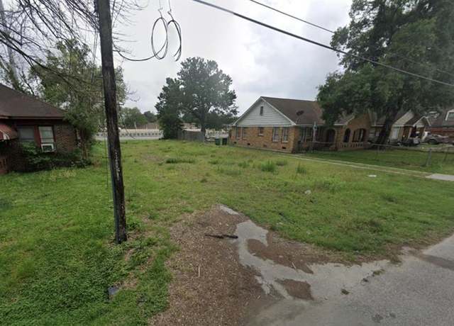 Property at 1014 Reid St, Houston, TX 77022