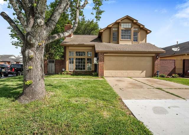 Property at 8122 Catalpa St, Texas City, TX 77591, 4 beds, 2.5 baths