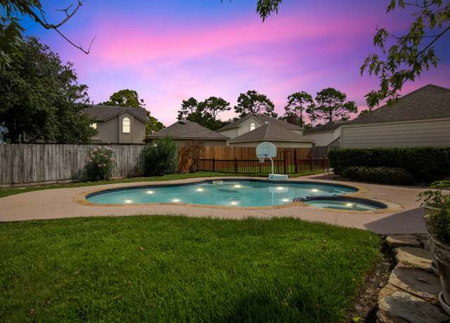 Property at 803 Colony Glen Ct, Houston, TX 77062, 5 beds, 2.5 baths