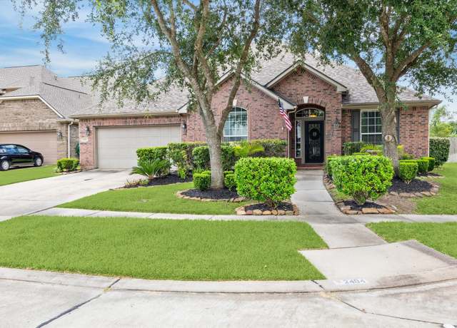 Property at 2404 Garnetfield Ln, Friendswood, TX 77546, 4 beds, 3 baths