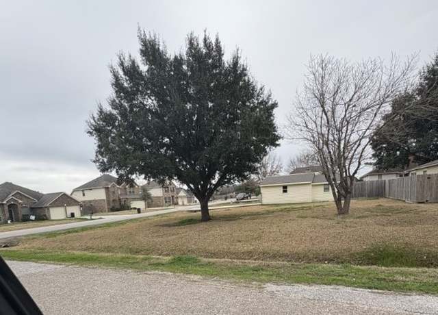 Property at 10703 Scenic Dr, Montgomery, TX 77356