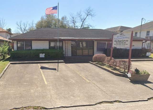 Property at 408-414 E Main St, Humble, TX 77338, 5 beds, 2 baths