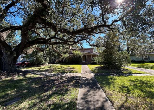 Property at 8124 Glenbrook Dr, Houston, TX 77017, 5 beds, 4 baths