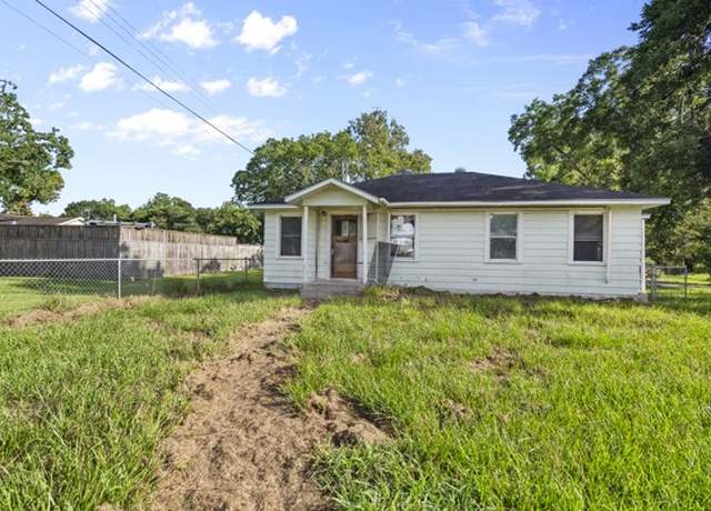 Property at 3417 Doris St, Bay City, TX 77414, 2 beds, 1 bath