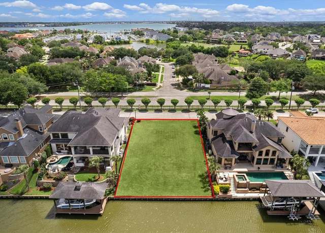 Property at 211 Blue Water Way, Kemah, TX 77565