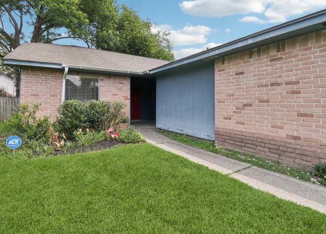 Property at 11019 Drakeland Dr, Humble, TX 77396, 3 beds, 2 baths