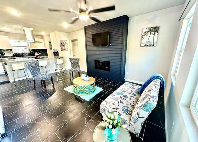 Property at 10 Gulf Ln, Galveston, TX 77550, 3 beds, 2 baths