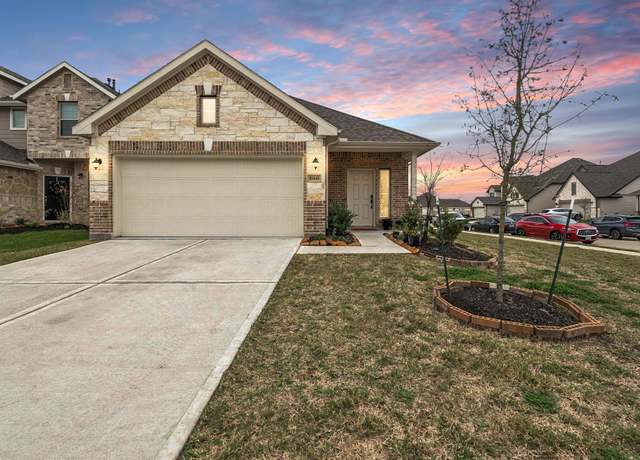 Property at 10443 Astor Point Trl, Tomball, TX 77375, 3 beds, 2 baths