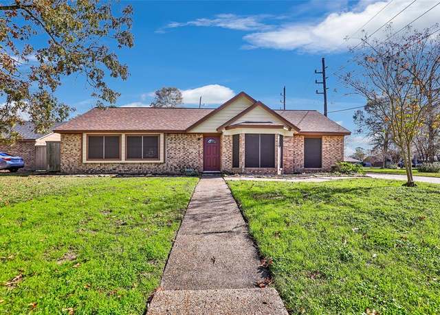 Property at 15906 Spinnaker Dr, Crosby, TX 77532, 5 beds, 3 baths