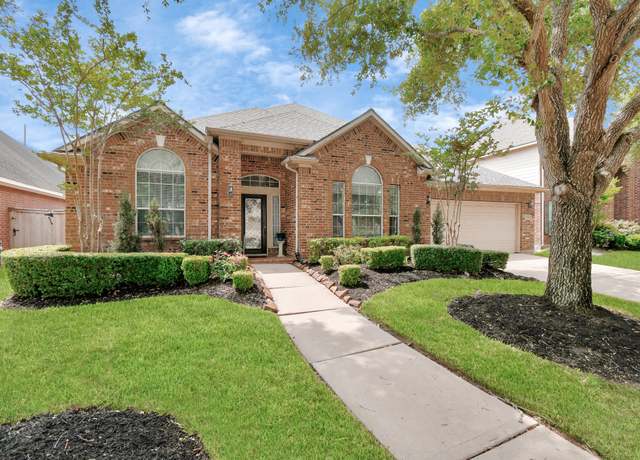 Property at 8030 Crescent Knolls Dr, Richmond, TX 77406, 4 beds, 3 baths