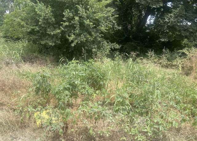 Property at 114 E Cedar St, Whitewright, TX 75491