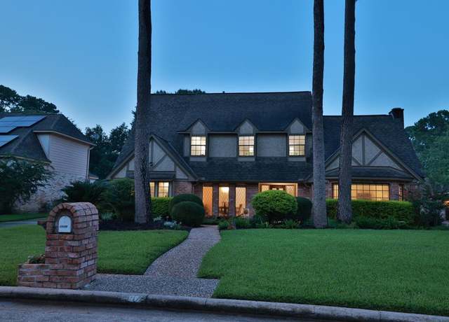 Property at 17722 Moss Point Dr, Spring, TX 77379, 4 beds, 2.5 baths