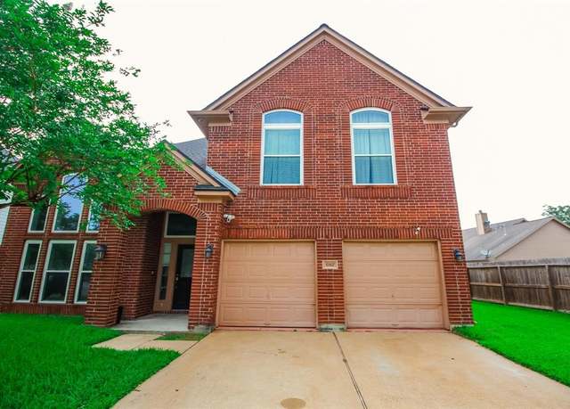 Property at 10407 Redwood Dr, Baytown, TX 77523, 3 beds, 2.5 baths