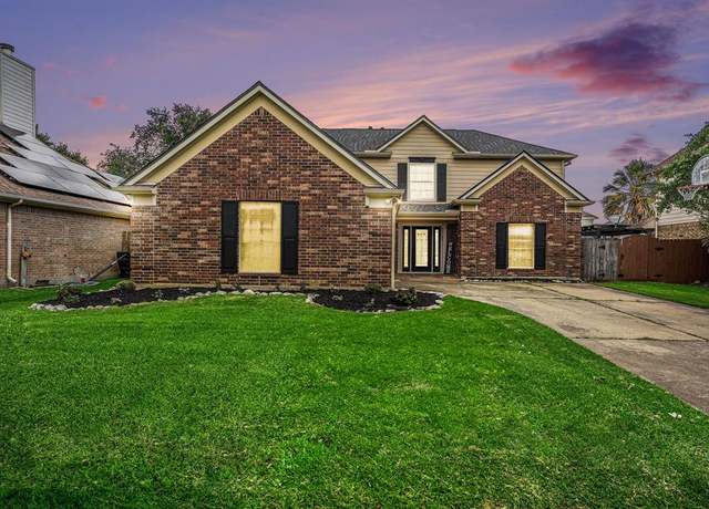 Property at 10939 Spruce Dr N, La Porte, TX 77571, 5 beds, 3.5 baths