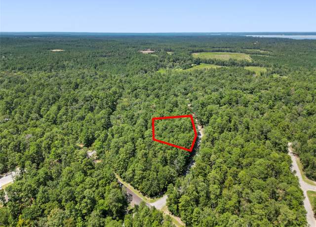 Property at 24733 Queenswood Plaza Dr, Huntsville, TX 77320