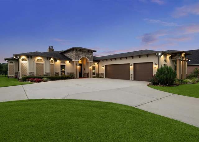 Property at 12301 Oak Bend Cir, Conroe, TX 77304, 3 beds, 3 baths