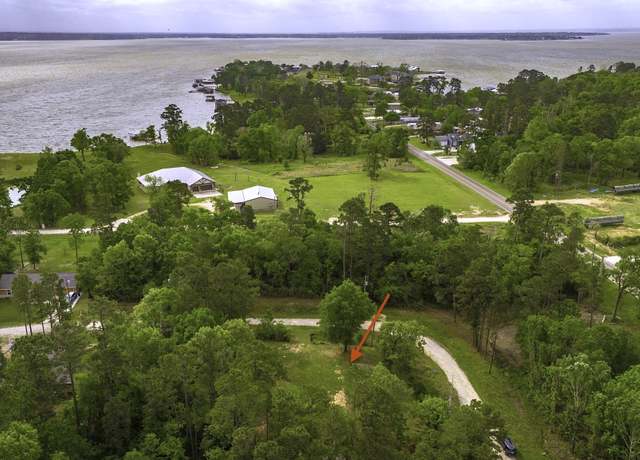 Property at 474 Arrowhead Dr, Onalaska, TX 77360
