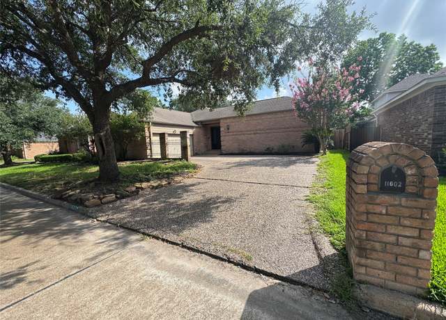 Property at 11602 Aspenway Dr, Houston, TX 77070, 3 beds, 2 baths