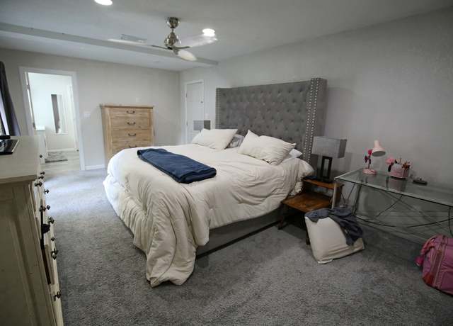 Property at 9927 Jay Rd, Hitchcock, TX 77563, 4 beds, 2 baths