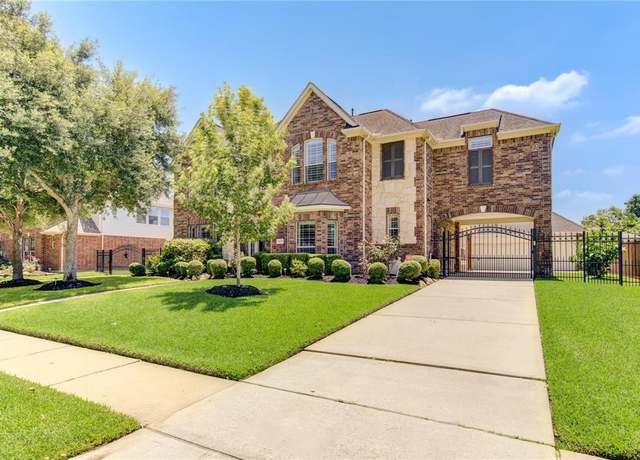 Property at 9907 Rollinson Park Dr, Spring, TX 77379, 4 beds, 3.5 baths