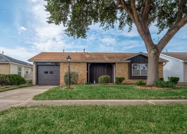 Property at 2703 Cypress St, Pasadena, TX 77502, 3 beds, 1 bath