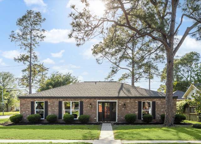 Property at 2330 Walnut Bend Ln, Houston, TX 77042, 3 beds, 2 baths