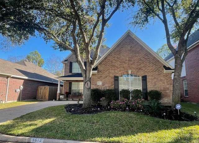 Property at 1615 Lakeside Enclave Dr, Houston, TX 77077, 4 beds, 3.5 baths