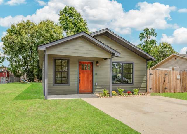 Property at 9822 Thorn St, Houston, TX 77078, 3 beds, 1 bath