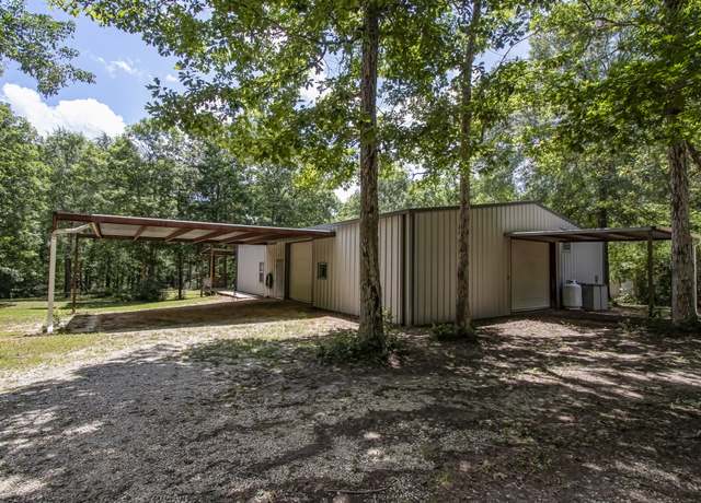 Property at 319 Ashley, Livingston, TX 77351, 3 beds, 2 baths