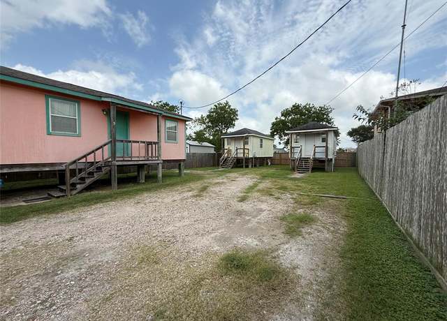 Property at 613 24th St, San Leon, TX 77539, 2 beds, 4 baths