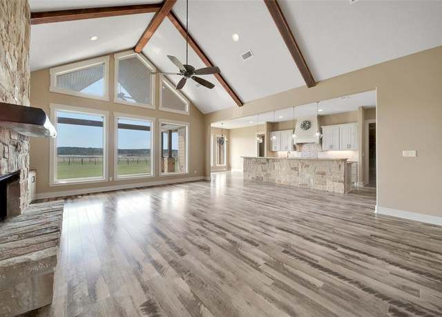 Property at 399 Fm 1696 Rd W, Huntsville, TX 77320, 3 beds, 4 baths