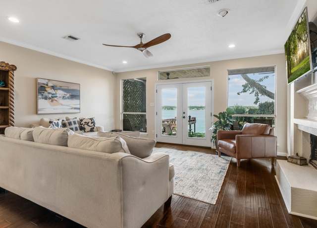 Property at 1130 Lake View Dr, Montgomery, TX 77356, 2 beds, 2.5 baths