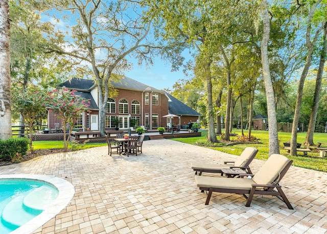 Property at 7831 Bee Hollow Ct, Missouri City, TX 77459, 4 beds, 4 baths