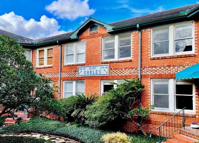Property at 1214 Bartlett St #14, Houston, TX 77006, 1 bed, 1 bath
