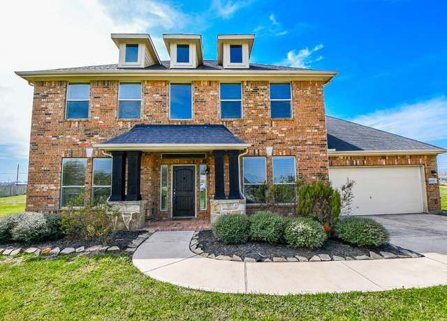 Property at 10826 Lake Thomas Dr, Needville, TX 77461, 4 beds, 3.5 baths