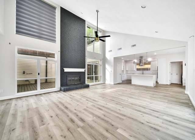 Property at 7607 Bankside Dr, Houston, TX 77071, 3 beds, 3 baths