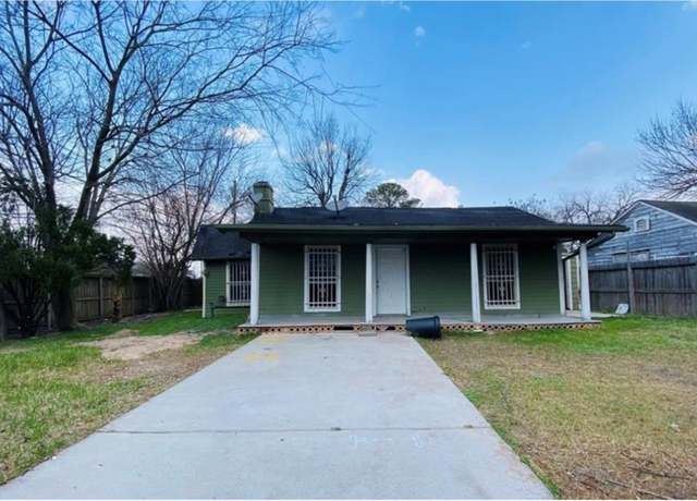 Property at 605 Post St, Houston, TX 77022, 3 beds, 1 bath