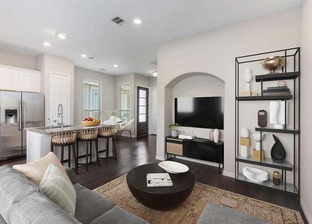 Property at 5021 Lehman Oaks Dr, Houston, TX 77018, 3 beds, 2.5 baths