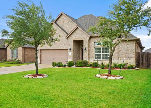 Property at 6614 Sterling Shores Ln, Rosenberg, TX 77471, 4 beds, 3.5 baths