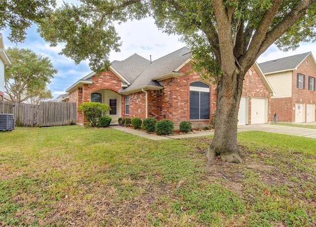 Property at 5206 Danielle Dr, Pasadena, TX 77505, 3 beds, 2.5 baths